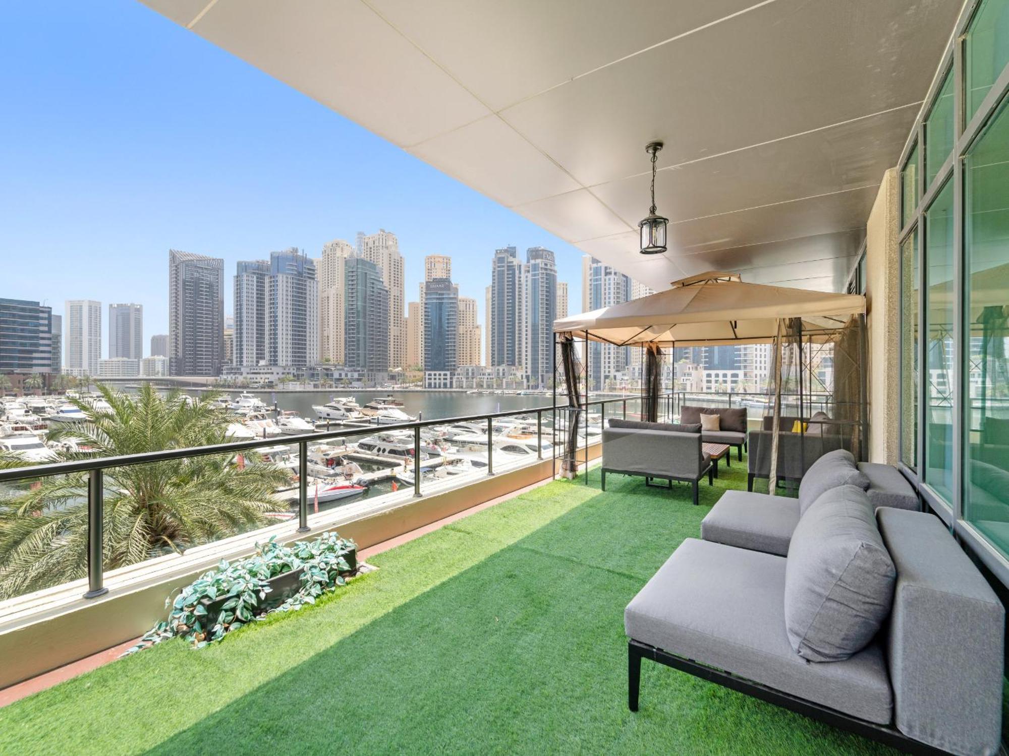 Beachfront Bliss 3bdr-majara In Marina With Patio Appartement Dubai
